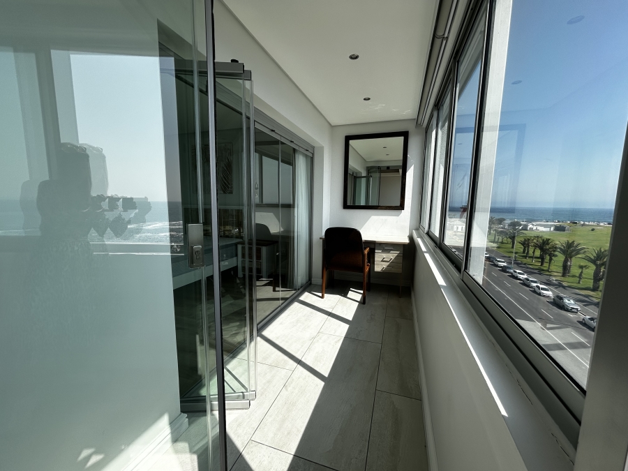 To Let 1 Bedroom Property for Rent in Mouille Point Western Cape